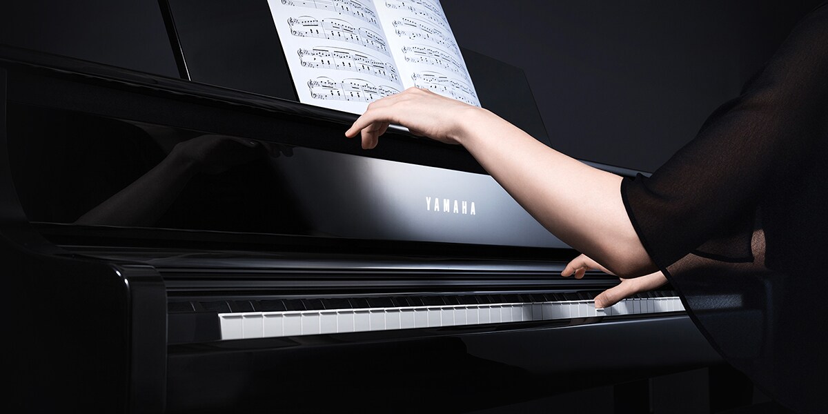 CLP-800 Series - Overview - Clavinova - Products - Pianos